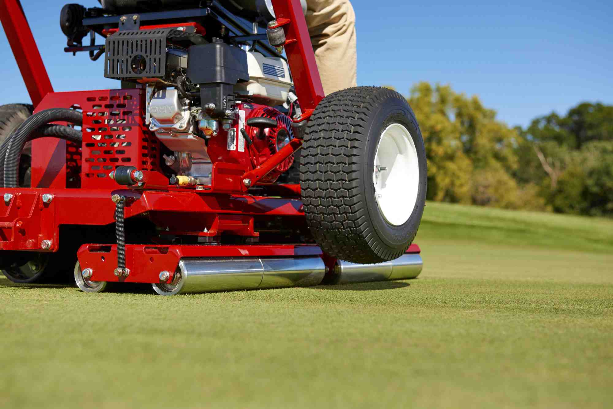 Close up on the rollers on a Toro GreensPro turf roller.