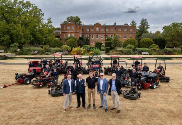 Darren Anderson, Reesink Turfcare; Glen Giddings, Oliver Landpower; Sam Reid, The Grove; Andrew Brown and Simon Squires, both from The Toro Company; and the greenkeeping team with some of the new Toro fleet.