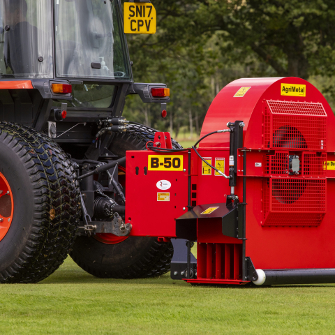 The large roller the B50 rides allows it to complete work in even the toughest of conditions without leaving a mark.