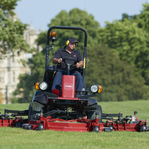 Toro Groundsmaster 4000-D in action at.