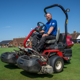 Perry Lowe, is intent on regenerating the club with the very latest and best Toro machinery such as the eTriFlex 3370 through Reesink’s popular lease hire model.