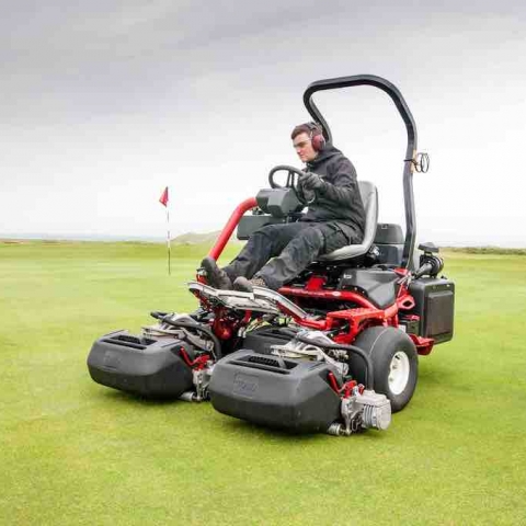 Wick Golf Club bought the Greensmaster TriFlex Hybrid 3420 to help improve the course and the environment.