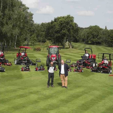 Course manager Luke Dennis, left, with Reesink’s Jon Lewis and the club’s new reliable Toro fleet.