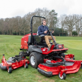 The Reelmaster 4000-D in action at Woking Golf Club.