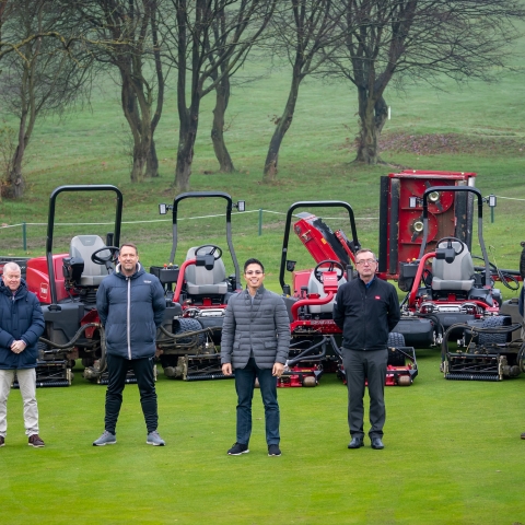 From left: Reesink’s Richard Freeman, Hainault’s general manager Chris Hope, director/owner of Hainault Tai Pham, Reesink’s Larry Pearman and Hainault’s course manager Paul Selbie.