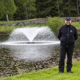 Course manager Neil Smith turned to distributor Reesink Turfcare to fix the lake's weed and algae problem and complement the beauty of the course.