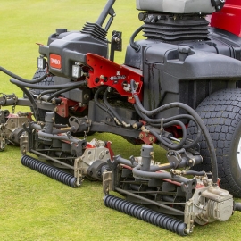 The Reelmaster 5010-H is recognised as the industry’s first and only fairway mower with a true hybrid drive system.