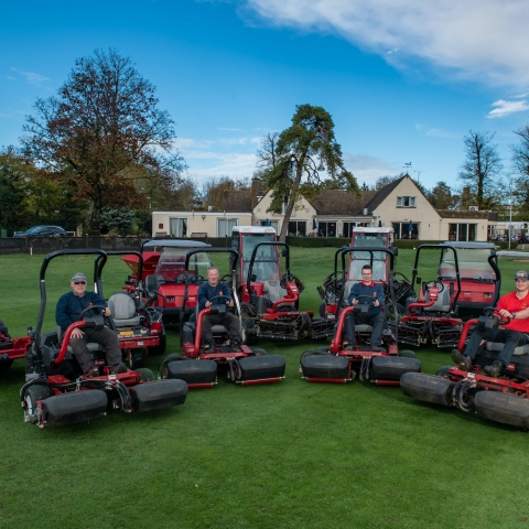 Burford Golf Club gets its hands on 16 new Toro machines in its first ever Toro lease deal.